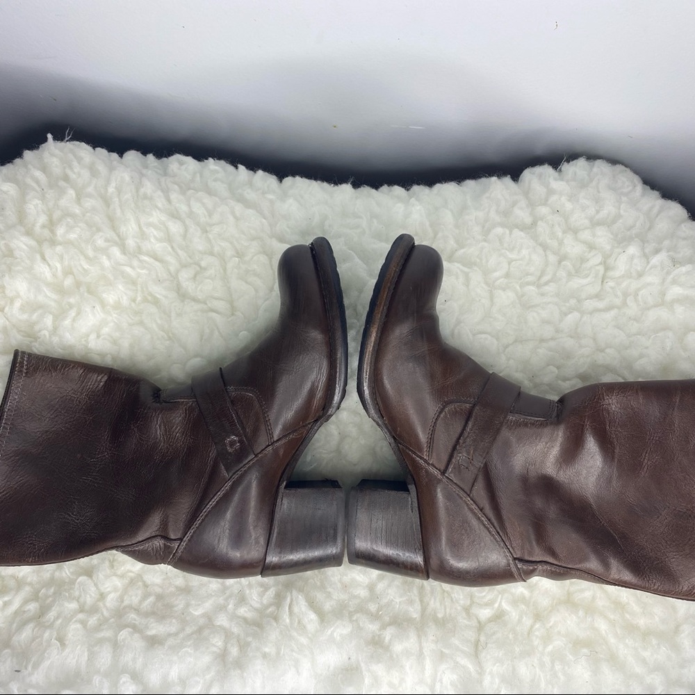 FRYE Vera Short Engineer Motocycle Harness Leather Brown Belted Boots  Size 7B - Picture 3 of 10